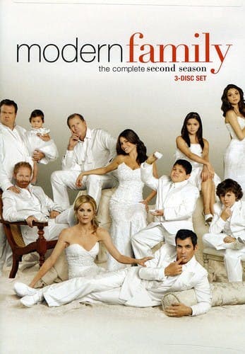 Modern Family: Season 2 poster